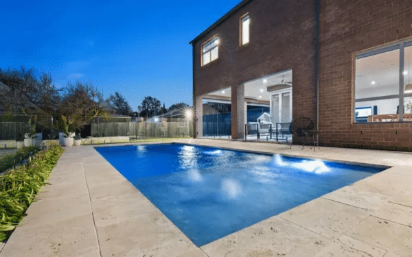 Bay of Plenty swimming pool installation - The Reflection with Splash Deck